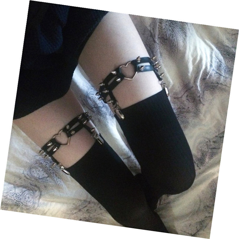 1Pcs Women Punk Goth Heart PU  - Body Jewelry Women review and price